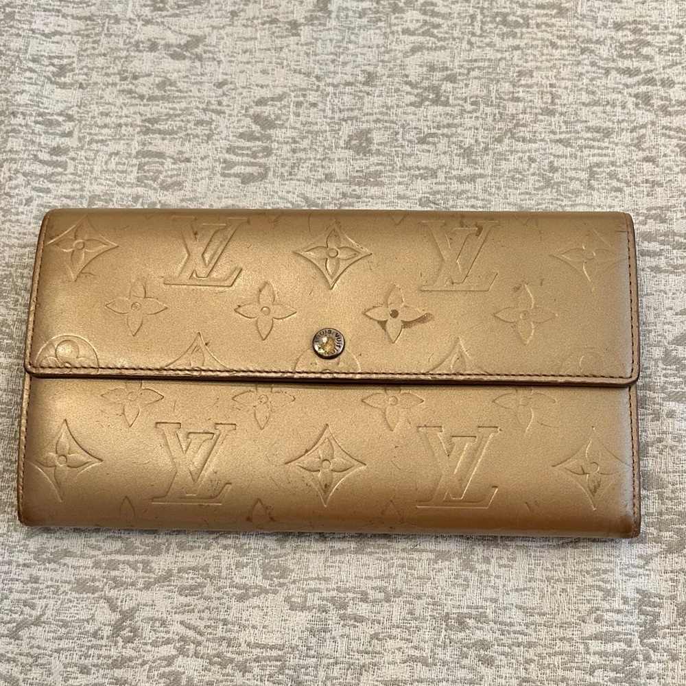 Louis Vuitton Monogram Vernis Patent Leather Sarah Wallet